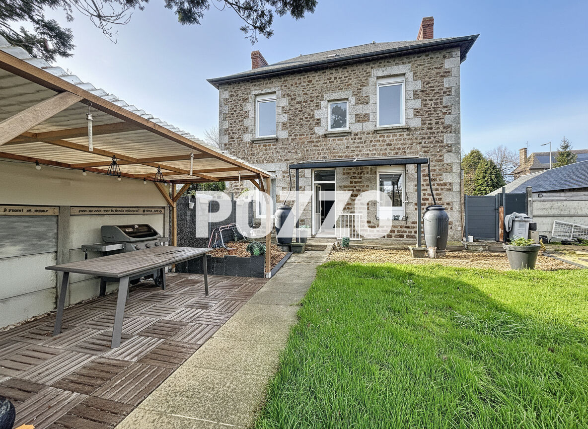 Photo A vendre - Le Teilleul - Maison 5 pièce(s) 101.27 m² - Pompe à chaleur - Jardin - Proximité des services - image 1/6