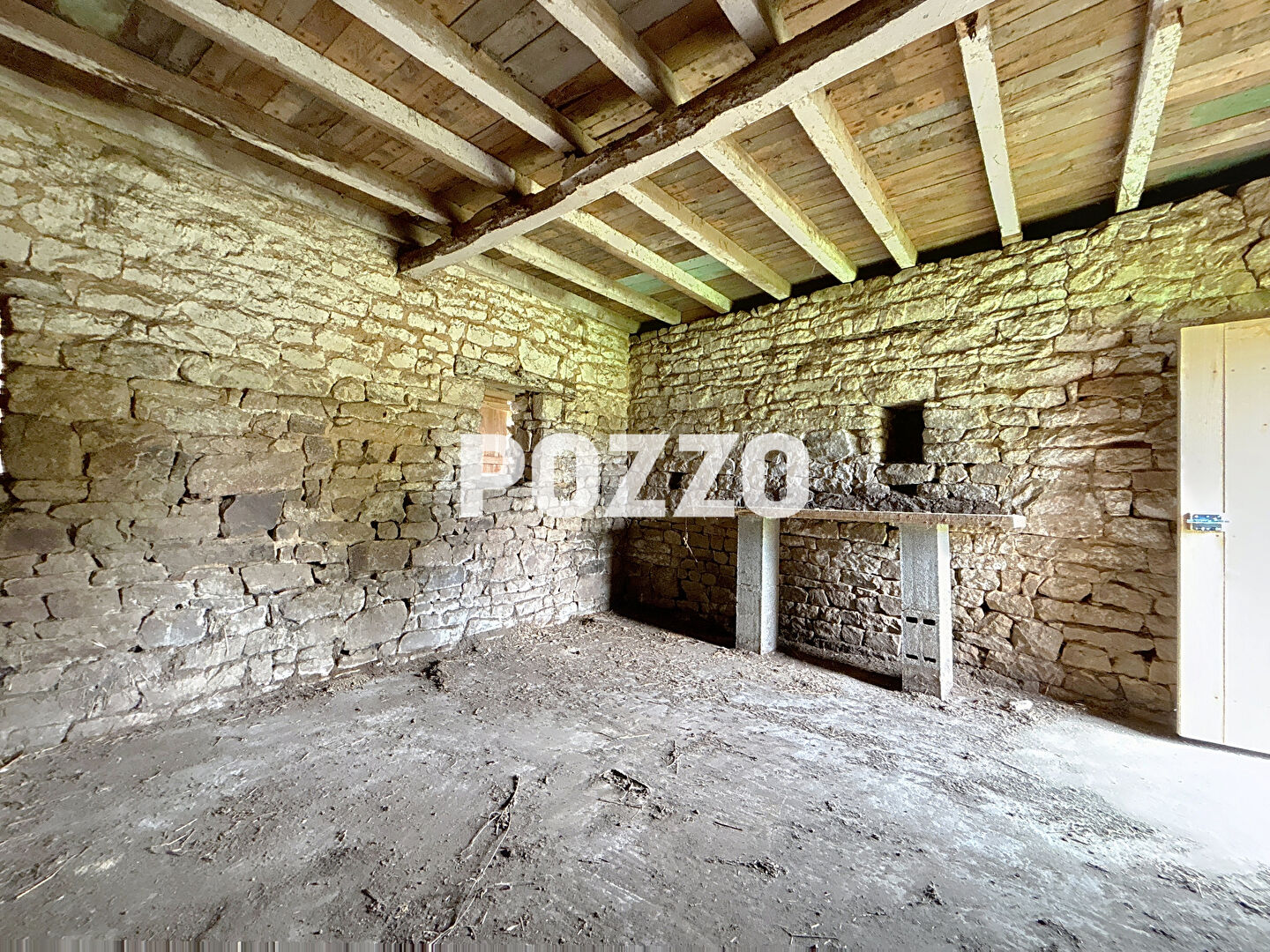 Photo Box 19m² St Pierre Langers image 2/5