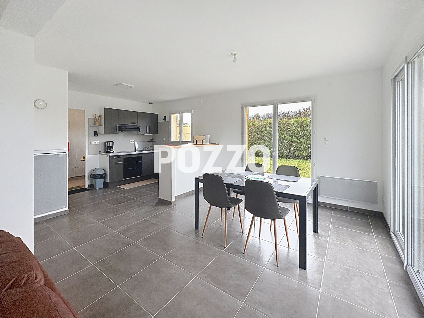 Photo MAISON A LOUER MEUBLEE DE TYPE F5 SUR SIOUVILLE AVEC GARAGE ET JARDIN A 150M DE LA MER image 2/6