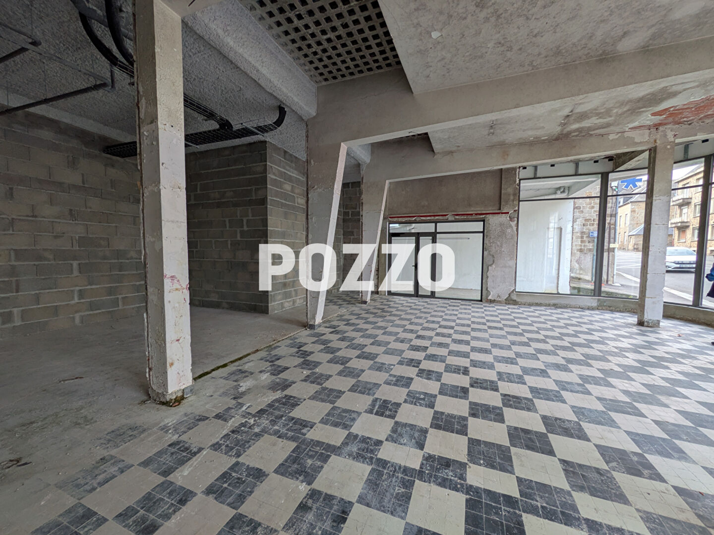 Photo Local à aménager - Axe passant VIRE NORMANDIE image 3/6