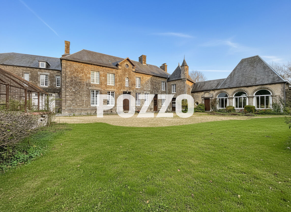 Photo Manoir de charme 510m² à réinventer, à deux pas du Mont-Saint-Michel image 2/6