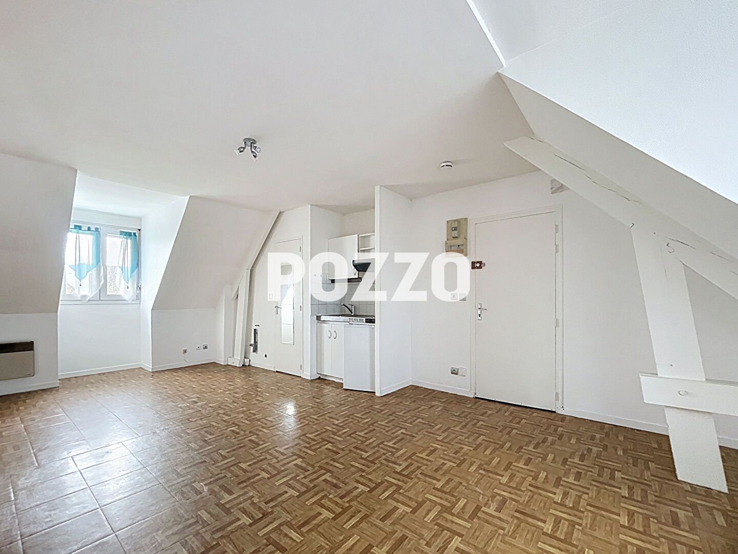 Photo A LOUER : STUDIO - 26 M² - CHAUFFAGE INCLUS - SAINT GERMAIN LA BLANCHE HERBE image 1/6