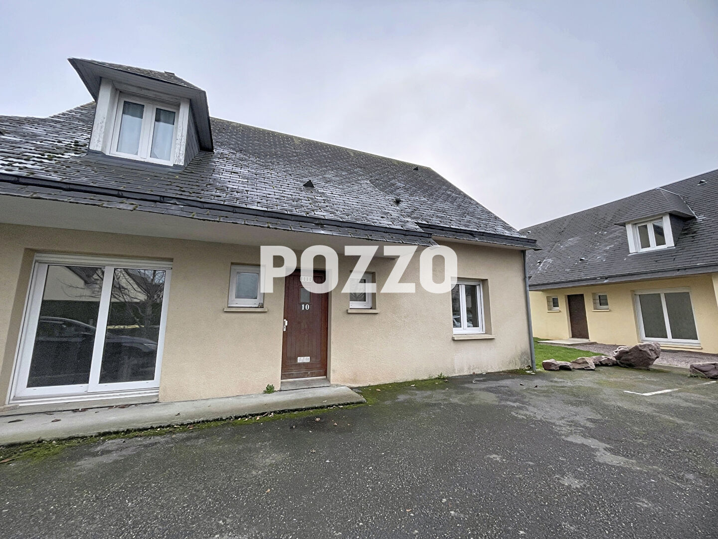 Photo A LOUER : STUDIO RÉNOVÉ - 16 M² - CHAUFFAGE INCLUS - SAINT GERMAIN LA BLANCHE HERBE image 1/1