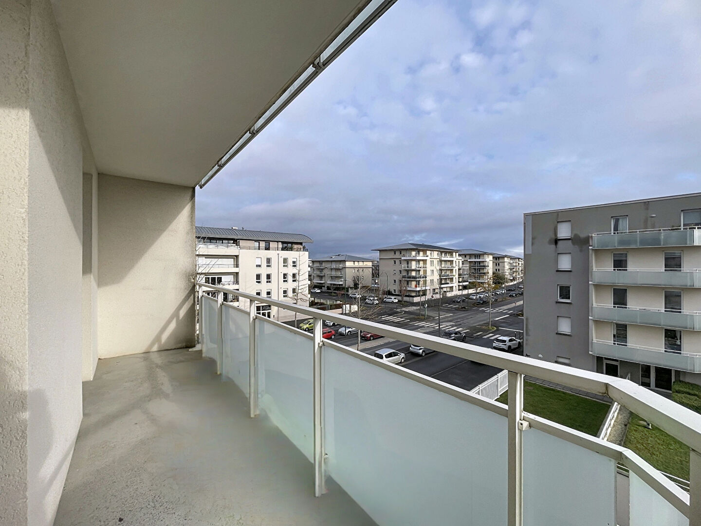 Photo A LOUER : STUDIO - 25 m² - BALCON - BOULEVARD GEORGES POMPIDOU image 5/6