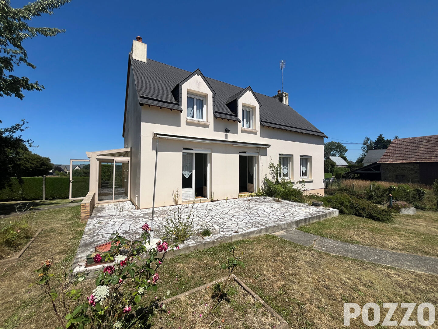 Agence immobilière de 
 Agence Pozzo-immobilier - Pozzo immobilier St Hilaire du Harcouët 
