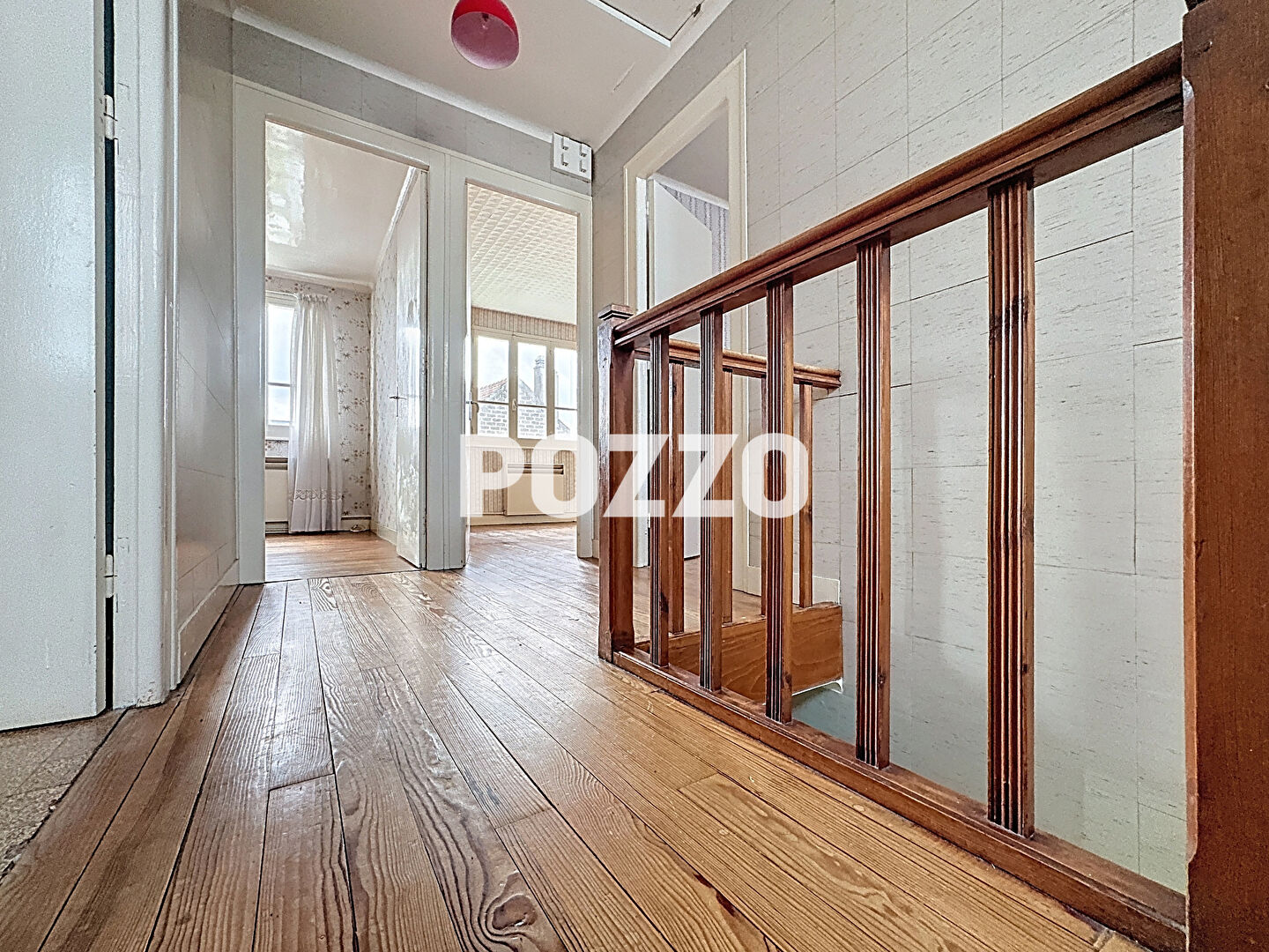 Photo Maison à rénover dans un quartier recherché image 4/6