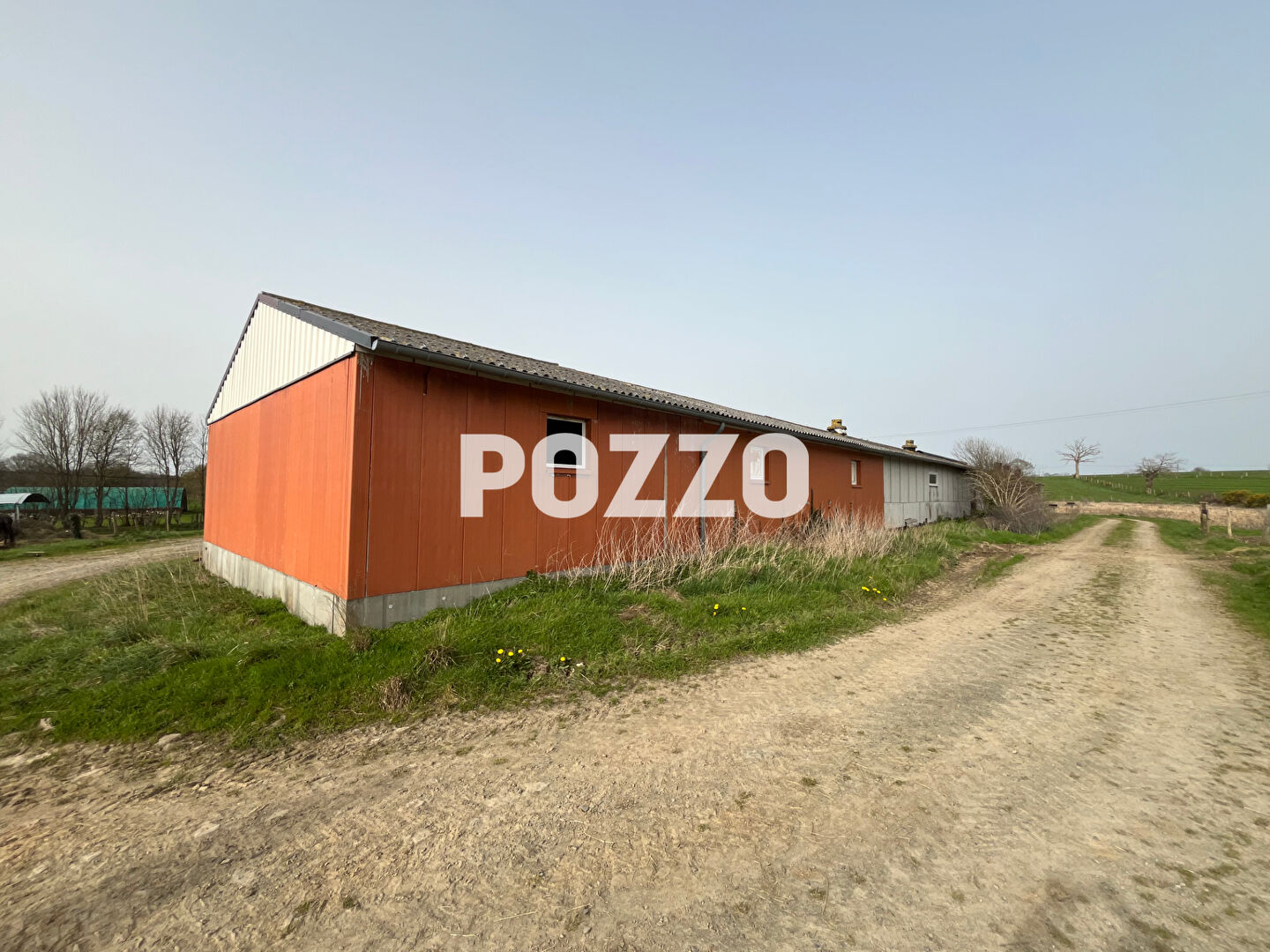 Agence immobilière de 
 Agence Pozzo-immobilier - Pozzo immobilier St Hilaire du Harcouët 
