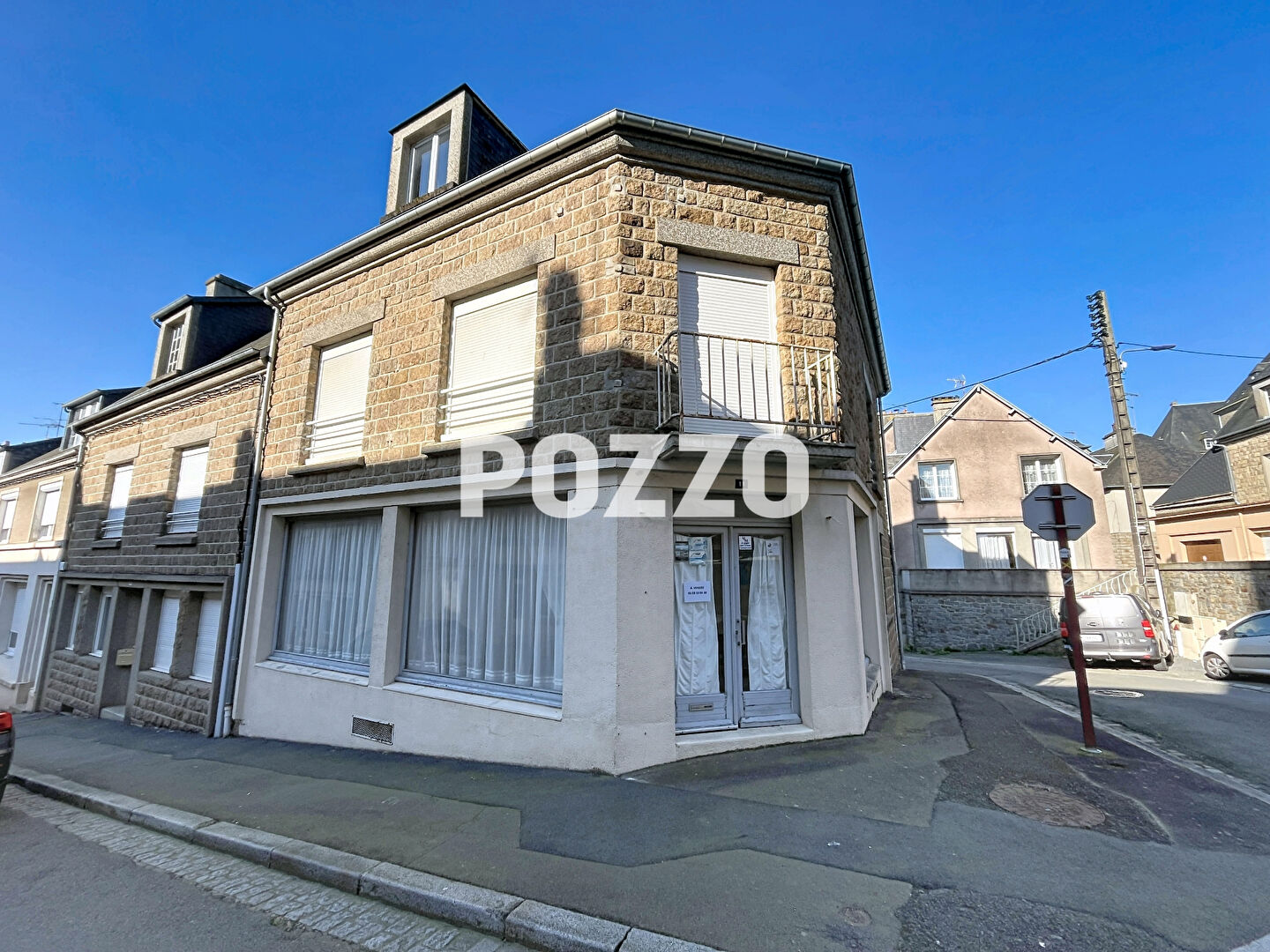 Agence immobilière de 
 Agence Pozzo-immobilier - Pozzo immobilier St Hilaire du Harcouët 
