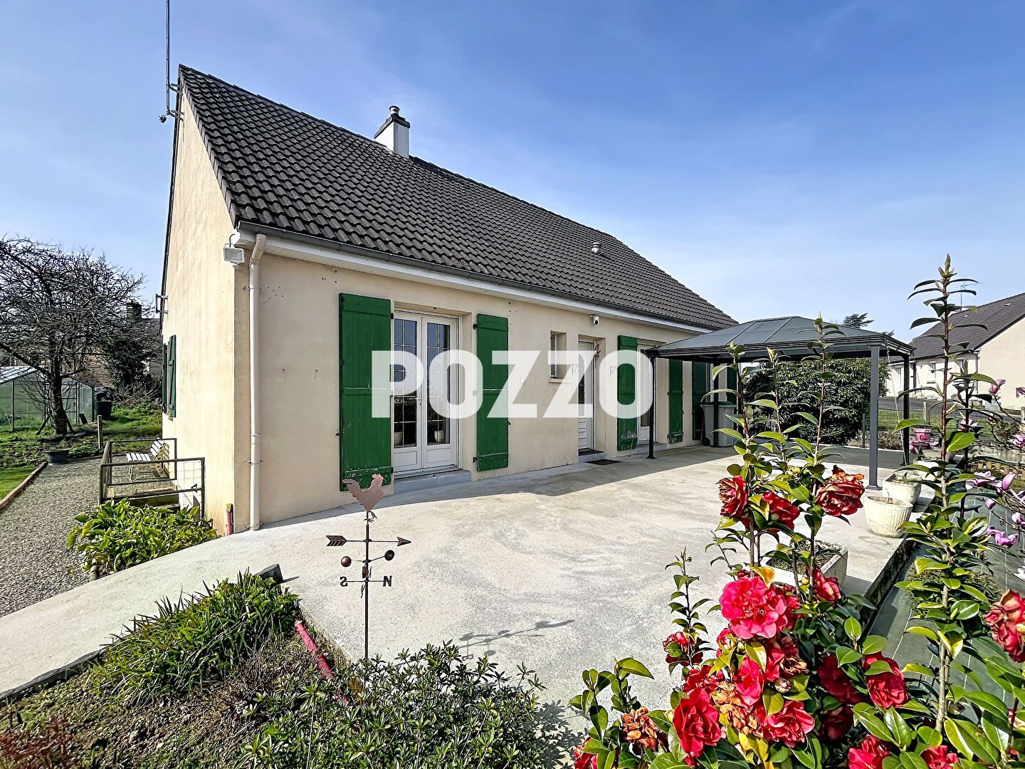 Agence immobilière de 
 Agence Pozzo-immobilier - Pozzo immobilier St Hilaire du Harcouët 
