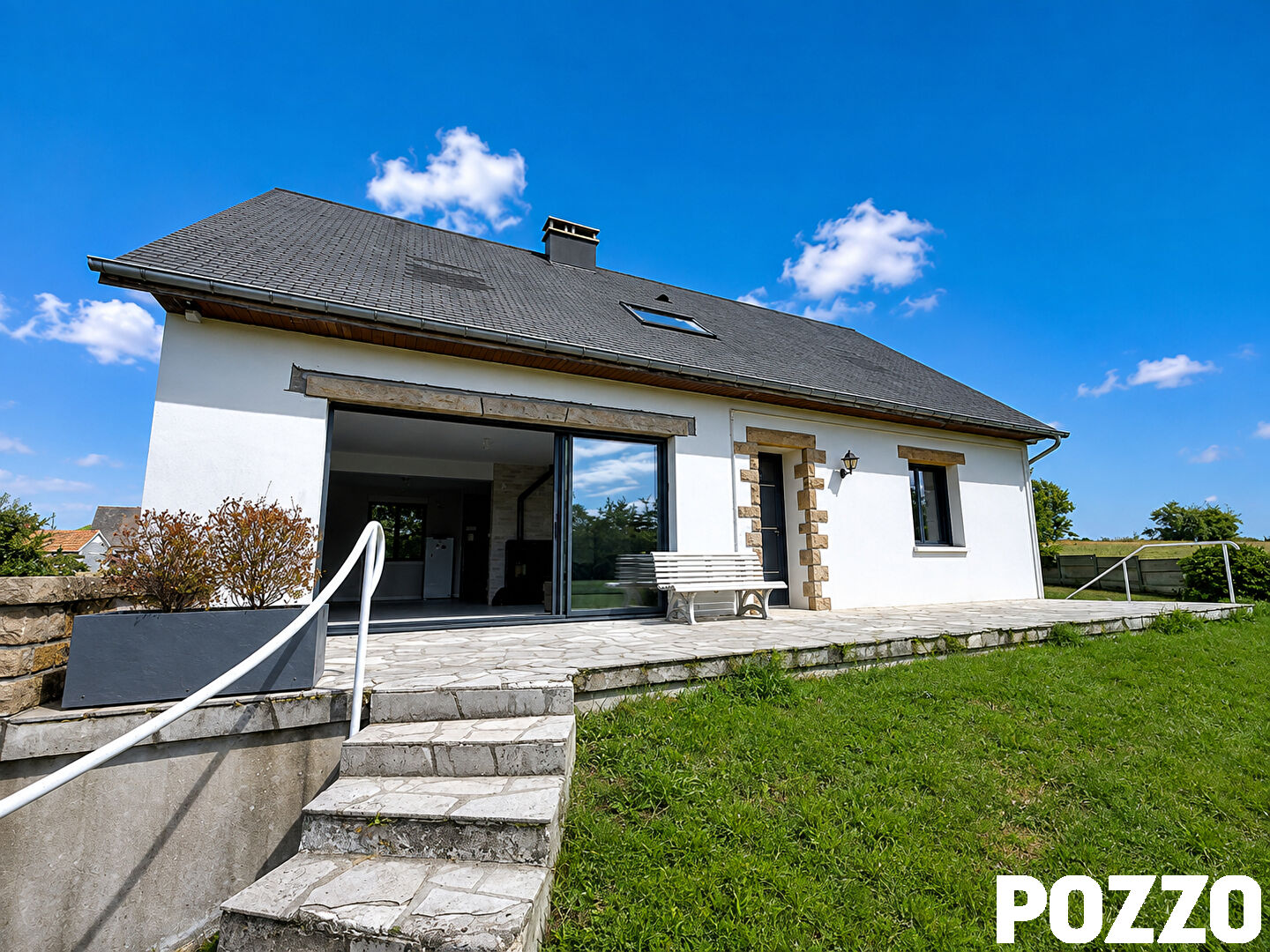 Agence immobilière de 
 Agence Pozzo-immobilier - Pozzo immobilier St Hilaire du Harcouët 
