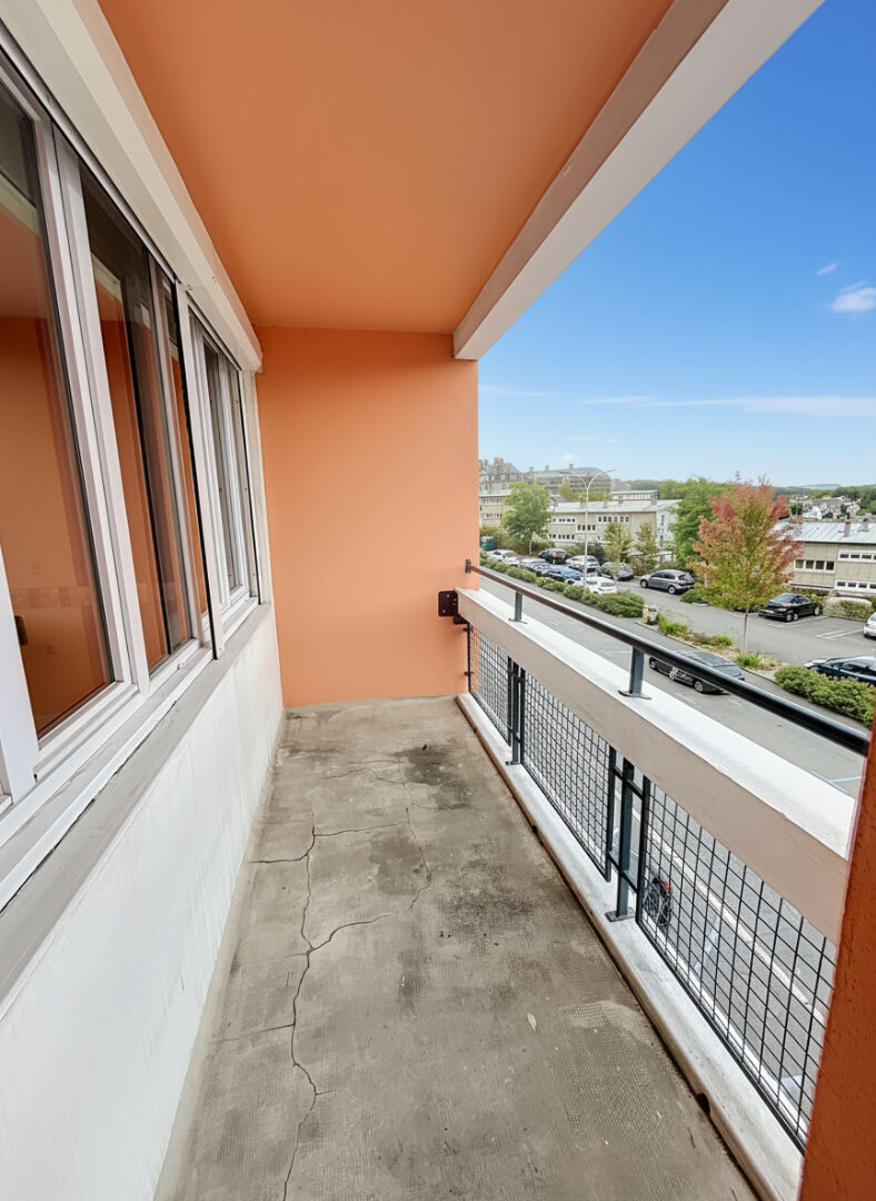 A VENDRE APPARTEMENT DE 2 PIECES (53.88 m²) A VIRE-NORMANDIE (14)