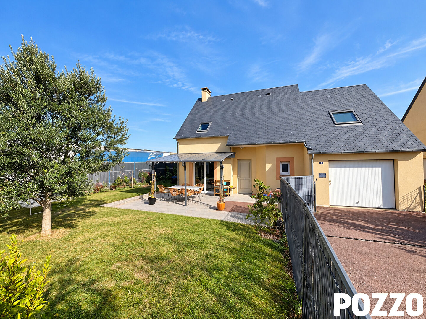 Agence immobilière de 
 Agence Pozzo-immobilier - Pozzo immobilier St Hilaire du Harcouët 
