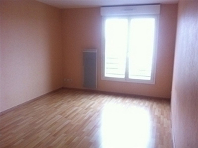 Photo APPARTEMENT MARGNY LES COMPIEGNE - 3 pièce(s) - 61.64 m2 image 2/3