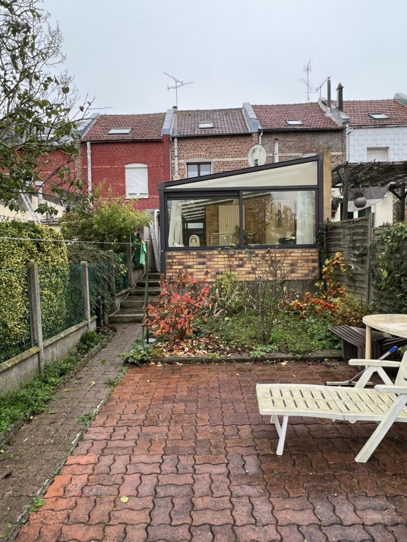 MAISON  4 CHAMBRES DONT UNE DE PLAIN PIED JARDIN GARAGE