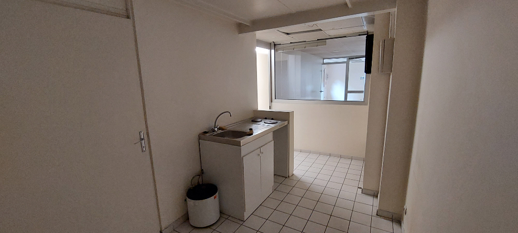 Photo BEAUVAIS CENTRE MURS COMMERCIAUX image 3/5