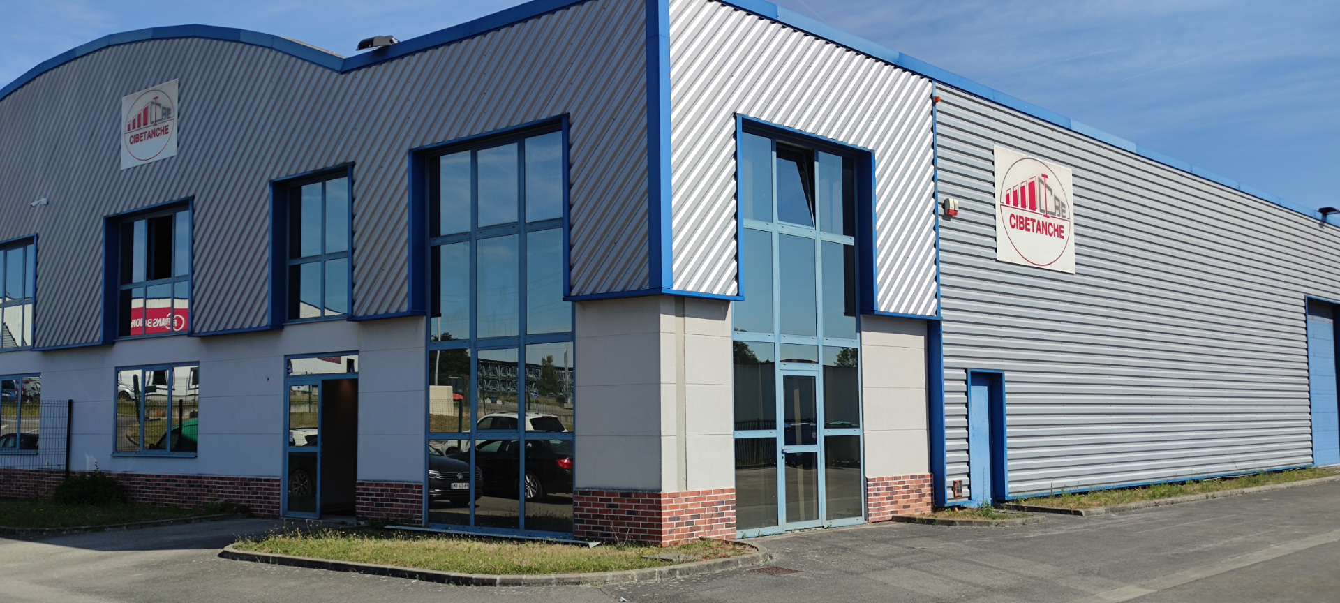 Photo Local commercial Beauvais 570 m2 image 2/6