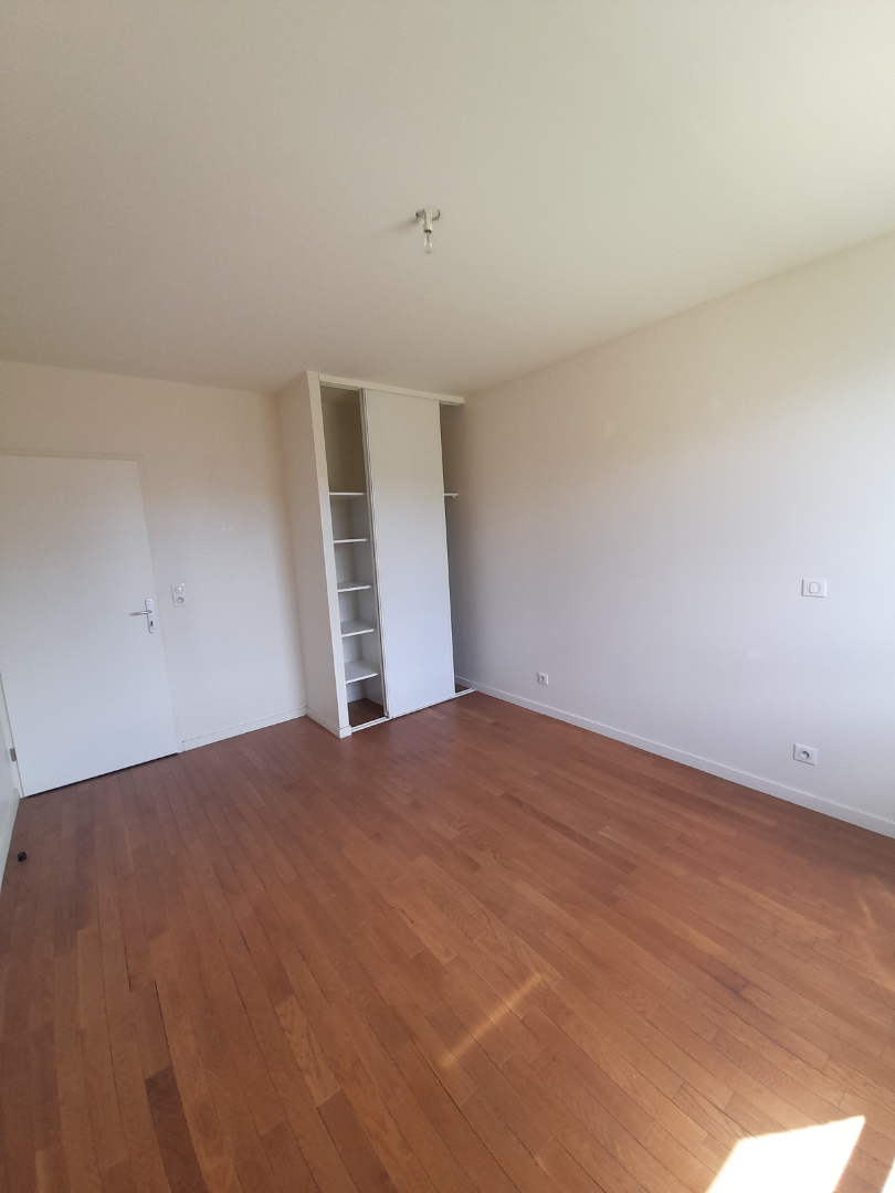 Photo TYPE III AMIENS - 3 pièce(s) - 84.13 m2 image 5/5