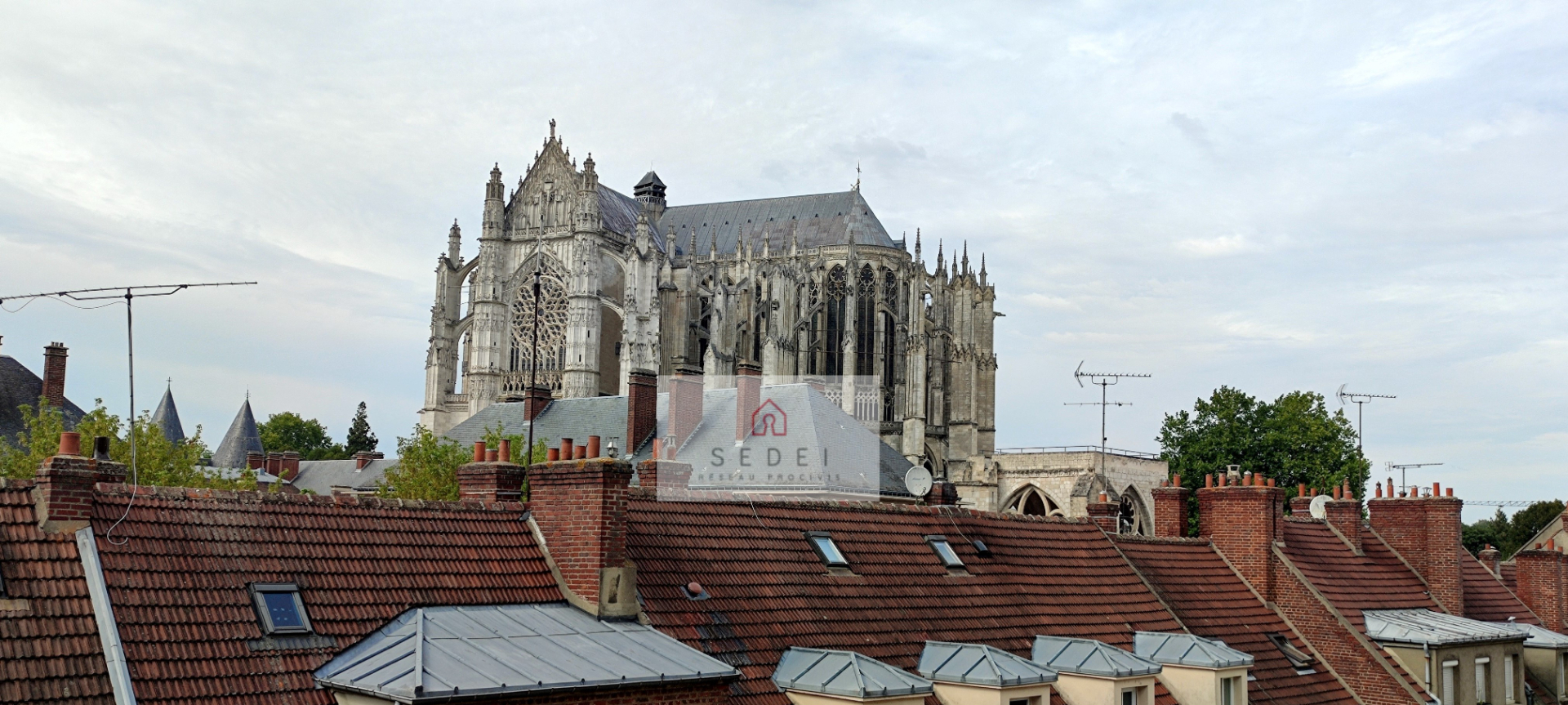 Photo Appartement Beauvais 5 pièce(s) 126.24 m2 image 1/6