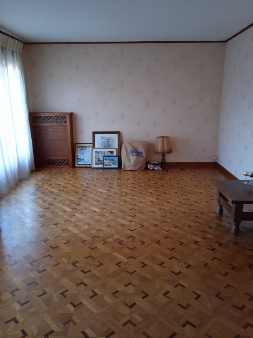 Photo Belle maison traditionnelle de 6 pièces et de 132 m2 au porte de Beauvais vivable de plain pied image 6/6