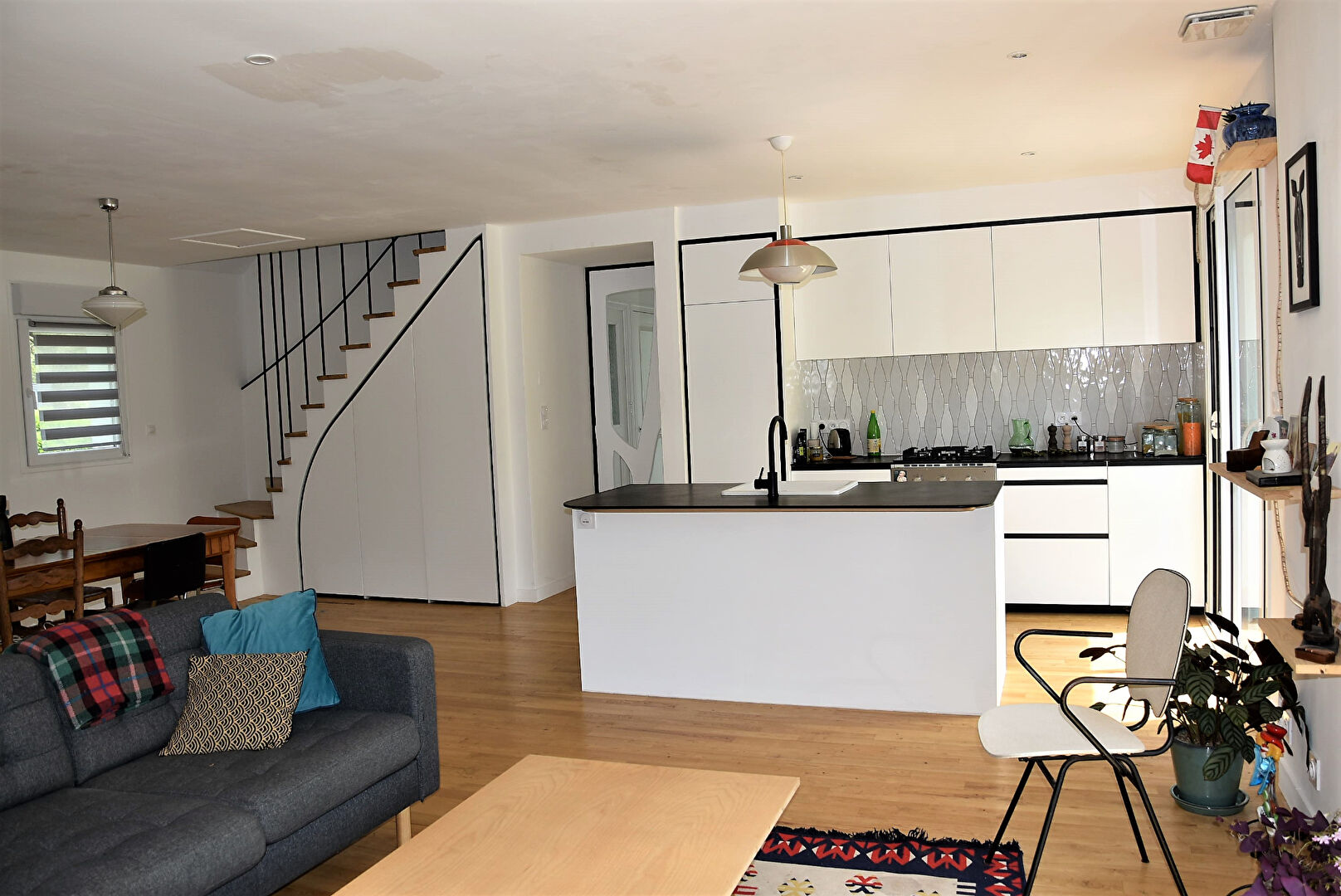 Photo Proche du bourg de La Chapelle de Brain, à louer agréable maison de 76 m2 sur un terrain de 1 100 m2 image 2/6