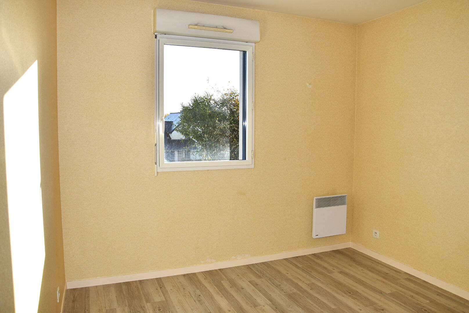 Photo Proche du bourg de l'Hermitage à vendre bel appartement T3 de 67 m2 avec un balcon et un garage fermé image 5/6