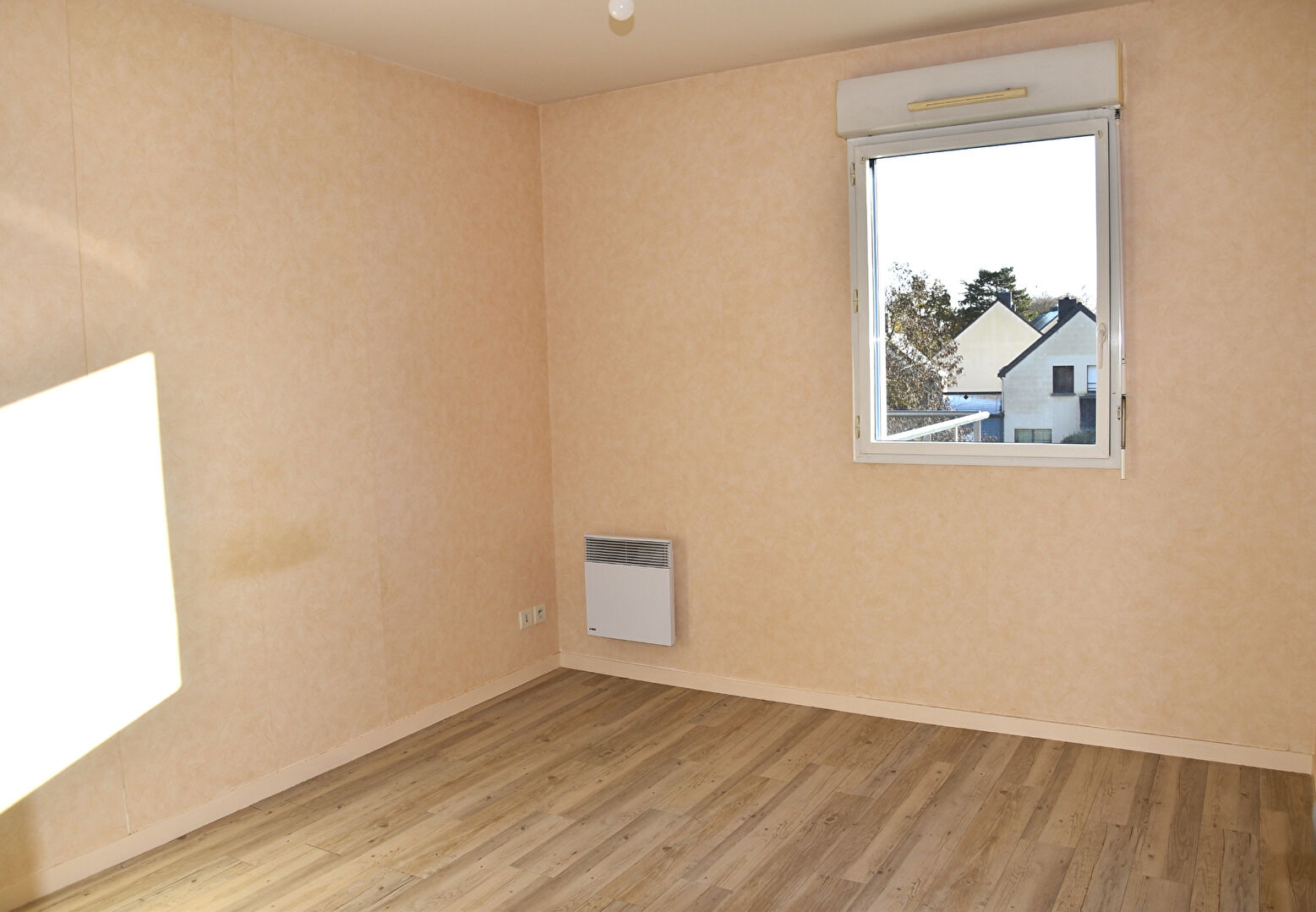 Photo Proche du bourg de l'Hermitage à vendre bel appartement T3 de 67 m2 avec un balcon et un garage fermé image 6/6