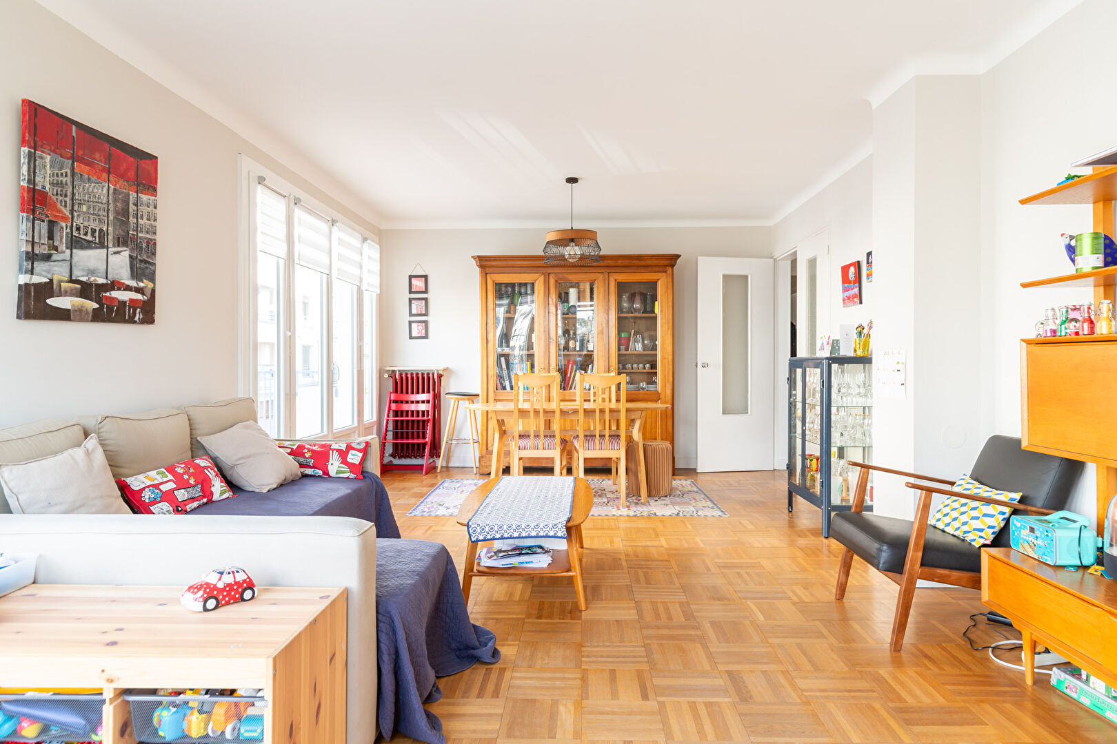 Photo A VENDRE NANTES PLACE RENE BOUHIER SPACIEUX ET CONFORTABLE TYPE 5 AVEC 4 CHAMBRES image 2/6