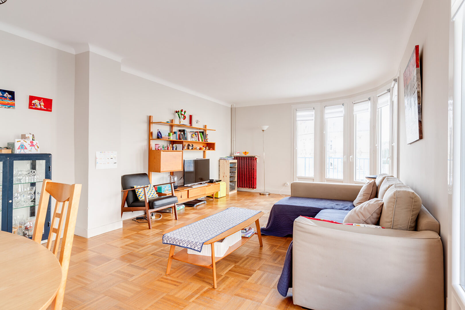 Photo A VENDRE NANTES PLACE RENE BOUHIER SPACIEUX ET CONFORTABLE TYPE 5 AVEC 4 CHAMBRES image 3/6
