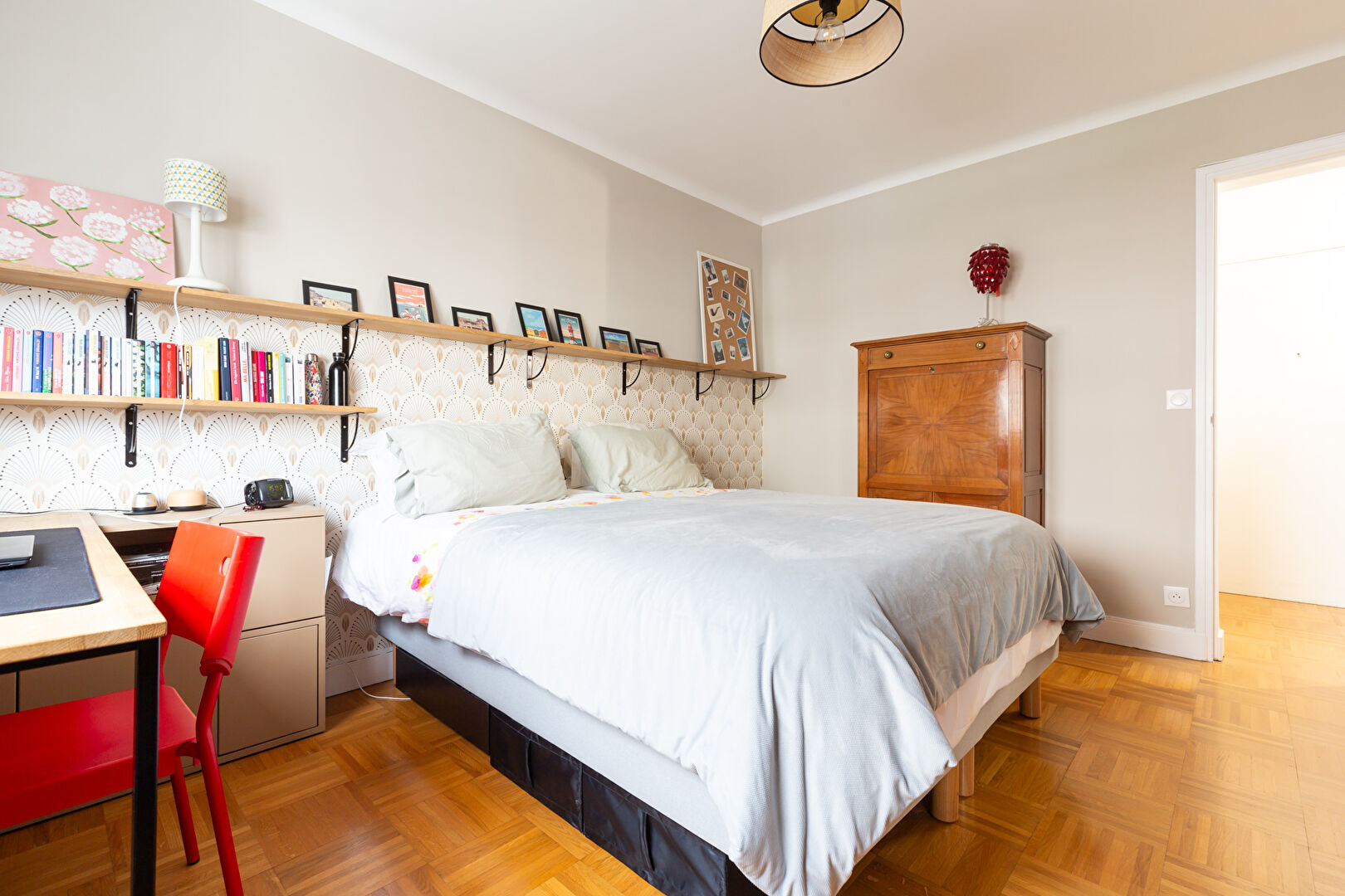 Photo A VENDRE NANTES PLACE RENE BOUHIER SPACIEUX ET CONFORTABLE TYPE 5 AVEC 4 CHAMBRES image 4/6