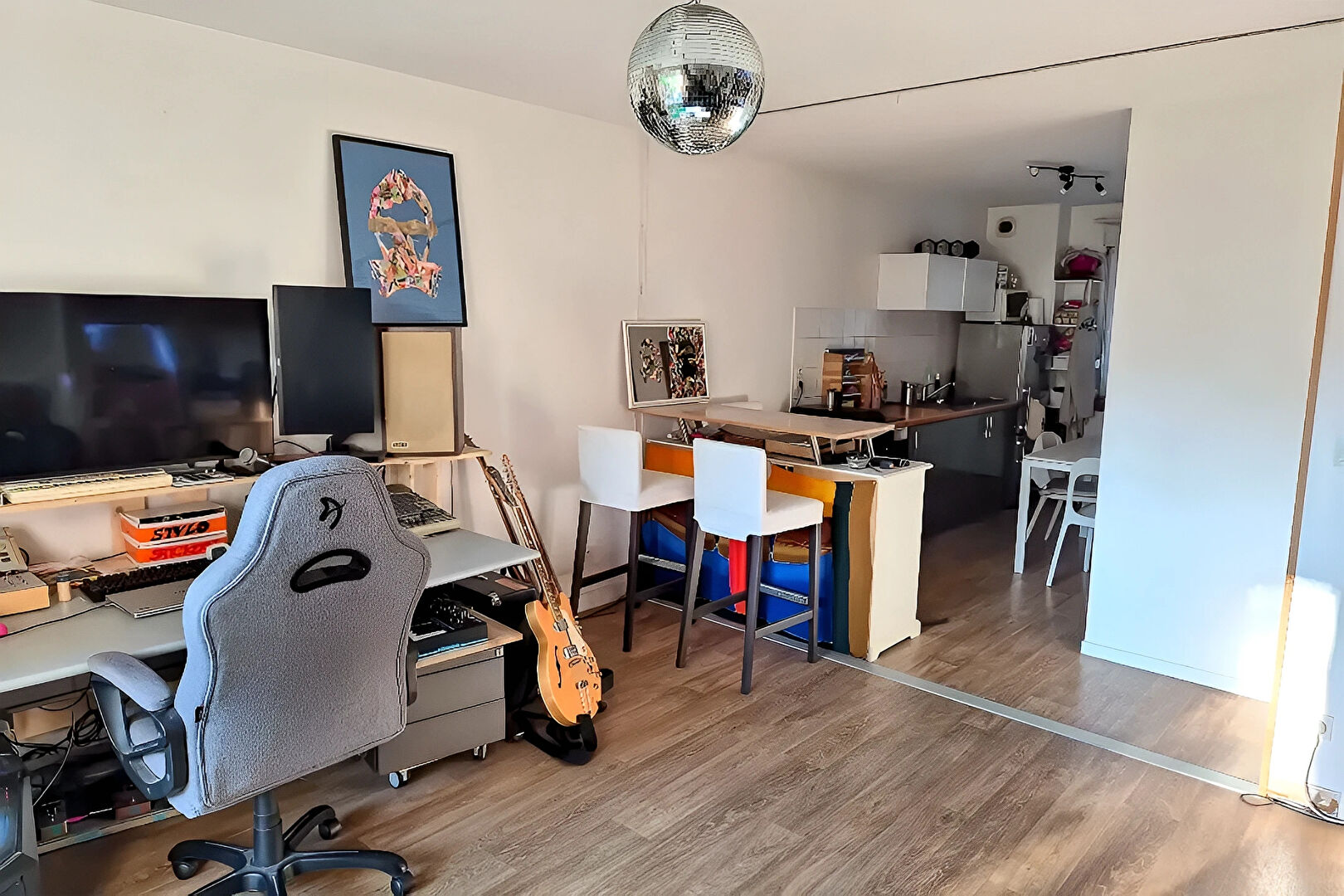 Photo A VENDRE NANTES ZOLA appartement 2 chambres avec terrasse et stationnement image 3/6