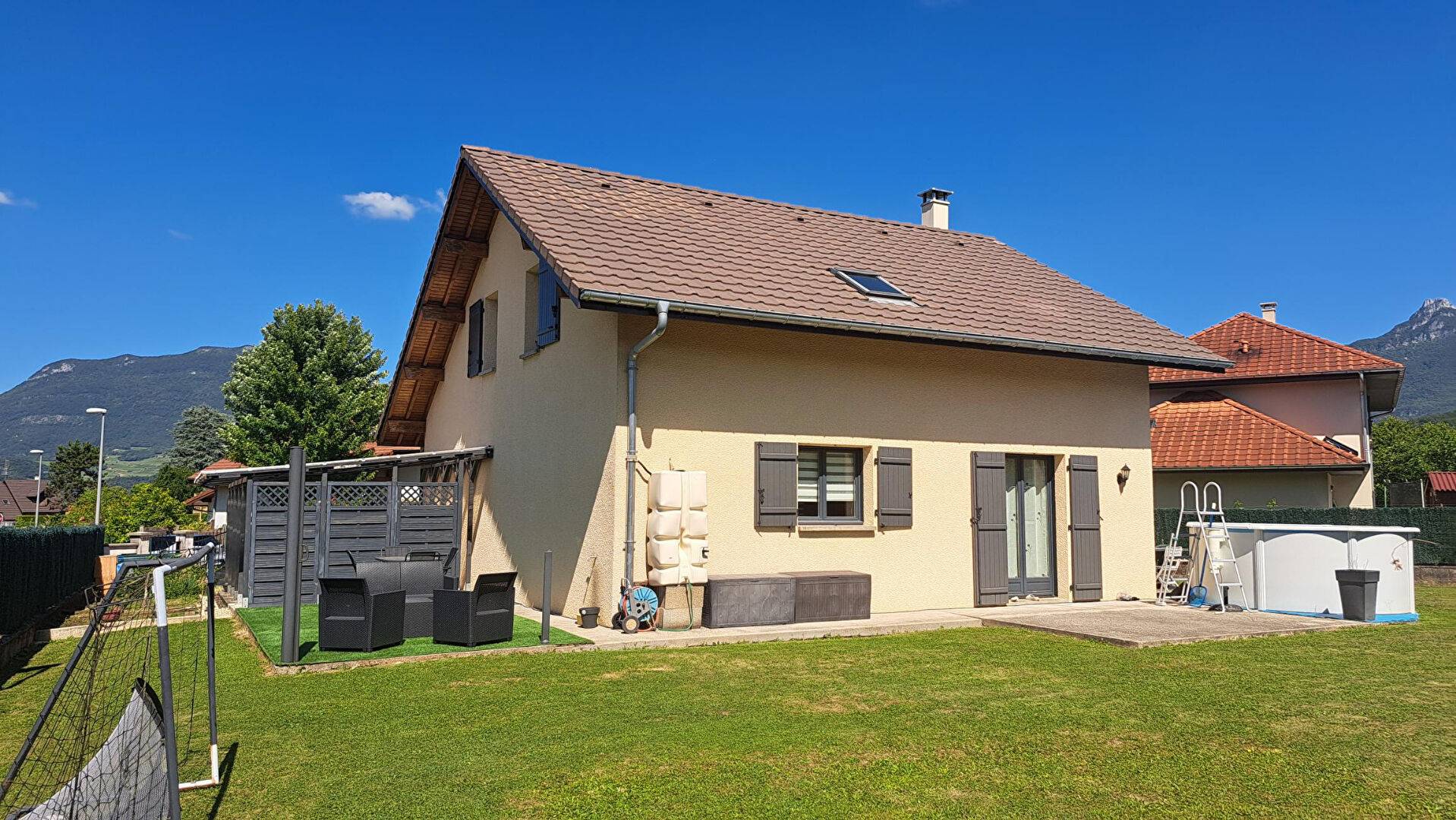 Yenne, Charmante maison familiale à étage ? Emplacement idéal tout à pied