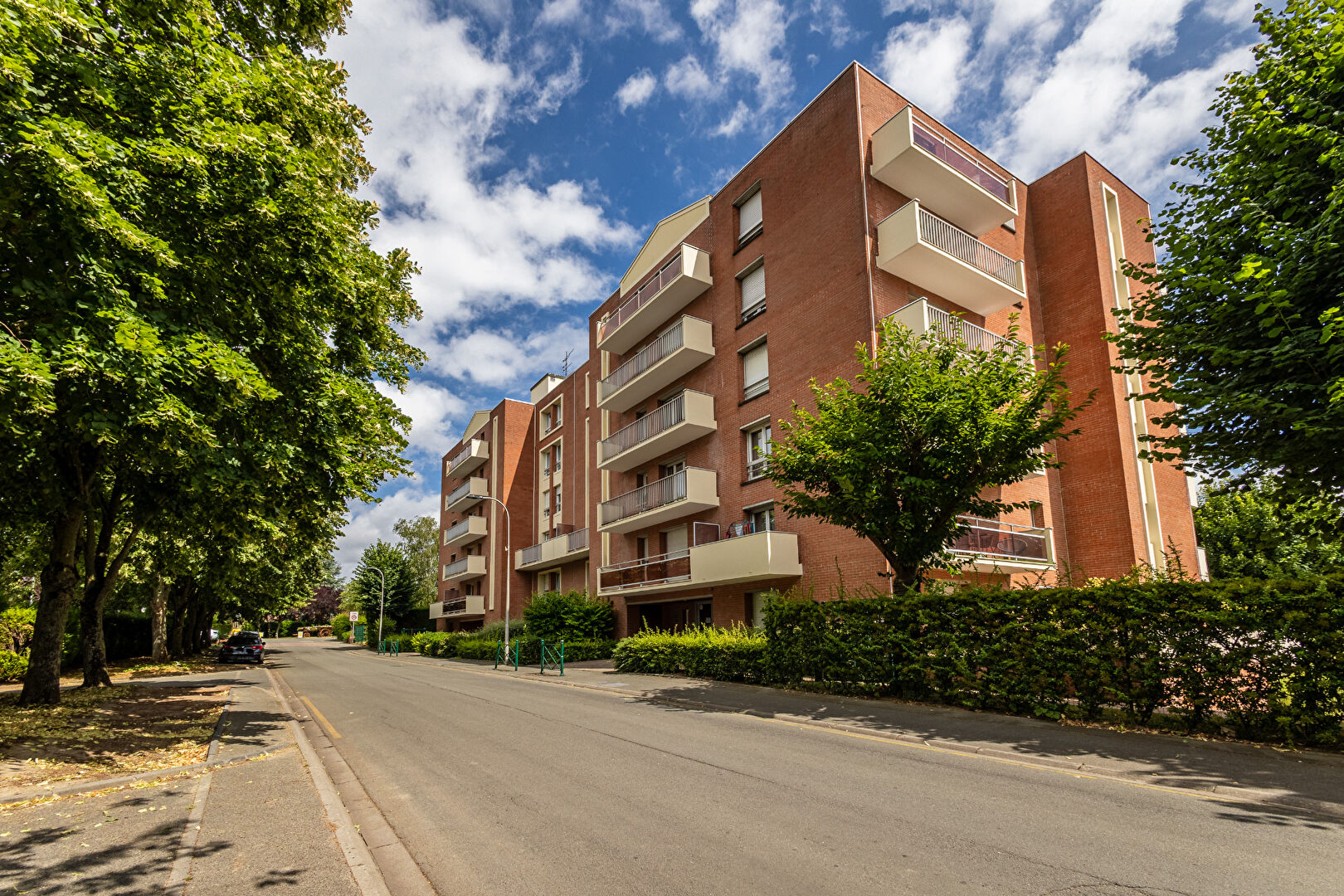 EXCLUSIVITE CITYA NORD DE FRANCE : APPARTEMENT TYPE STUDIO - CAVE - PARKING - WATTIGNIES