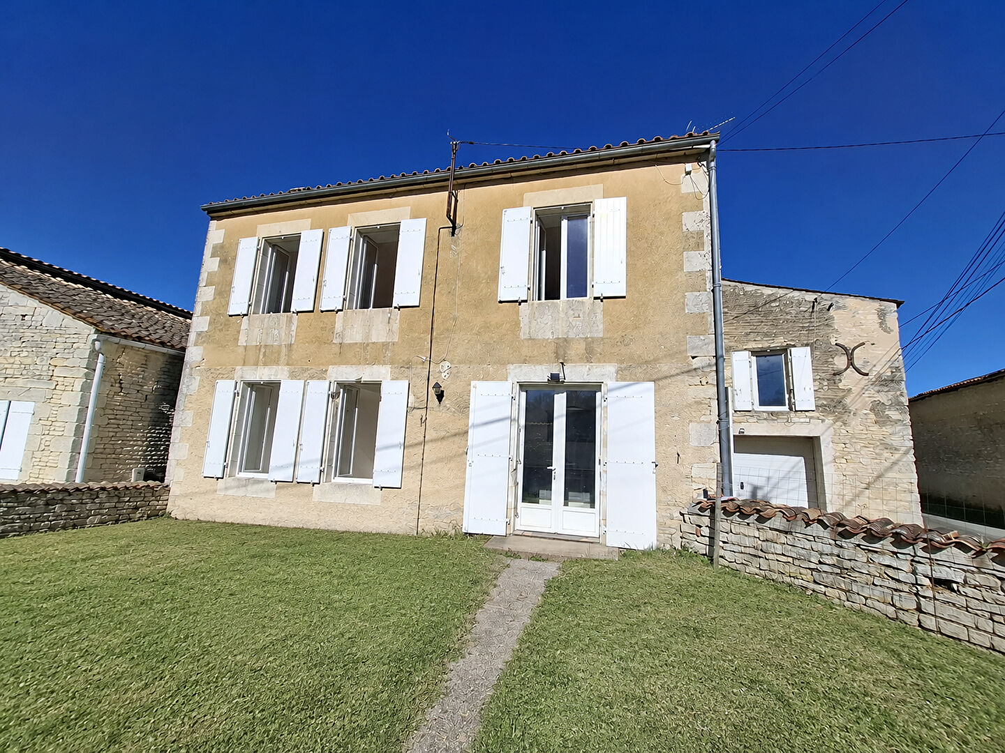 Maison Prin Deyrancon 10 pièce(s) 230.14 m2
