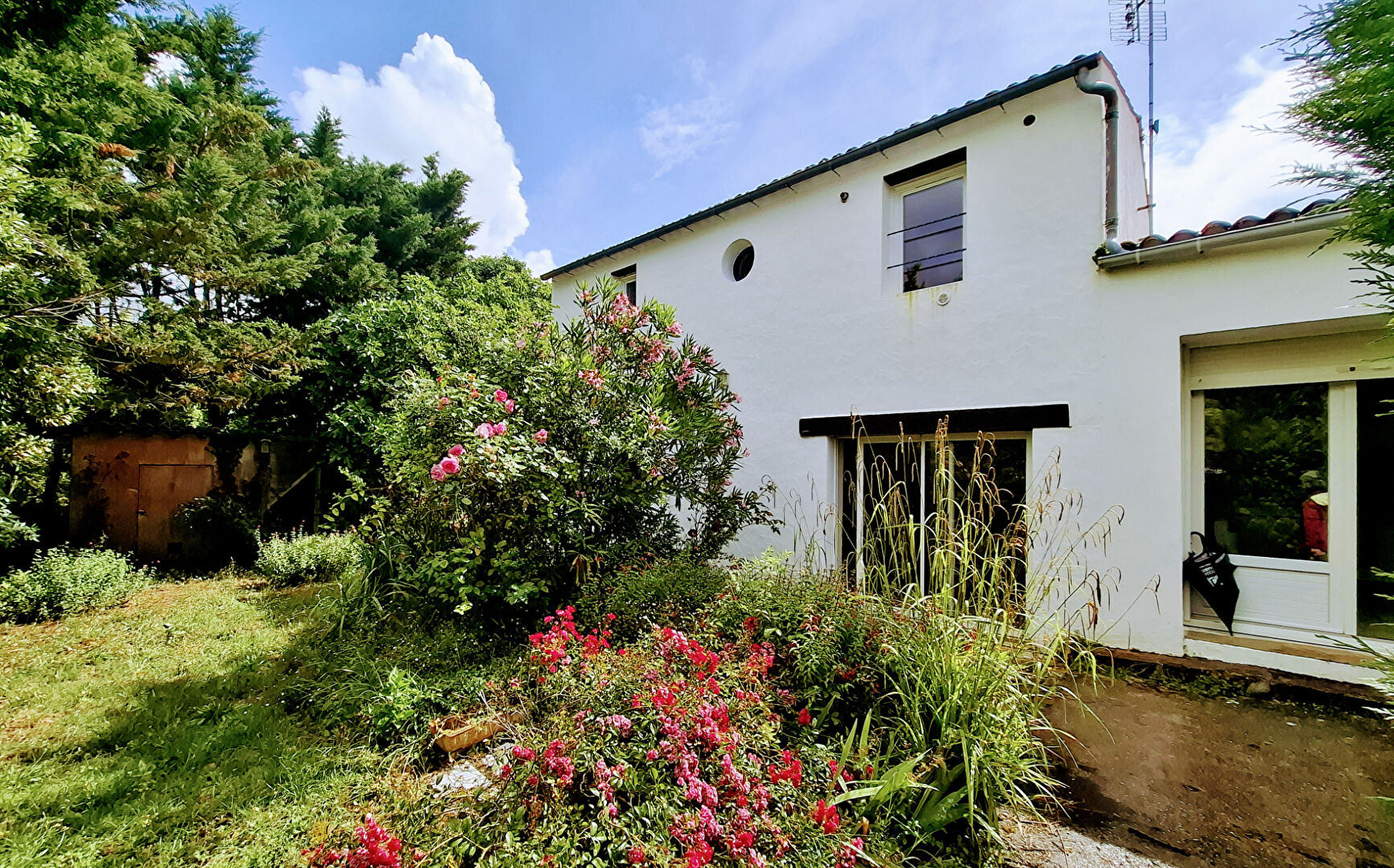 Maison type charentaise Mornac Sur Seudre centre Bourg proche du port
