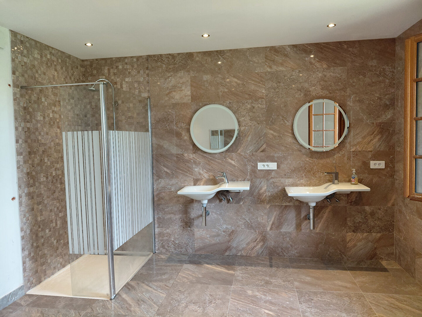 
Maison en colombage avec gîte attenant sur grand terrain arboré
 Photo du bien 7 