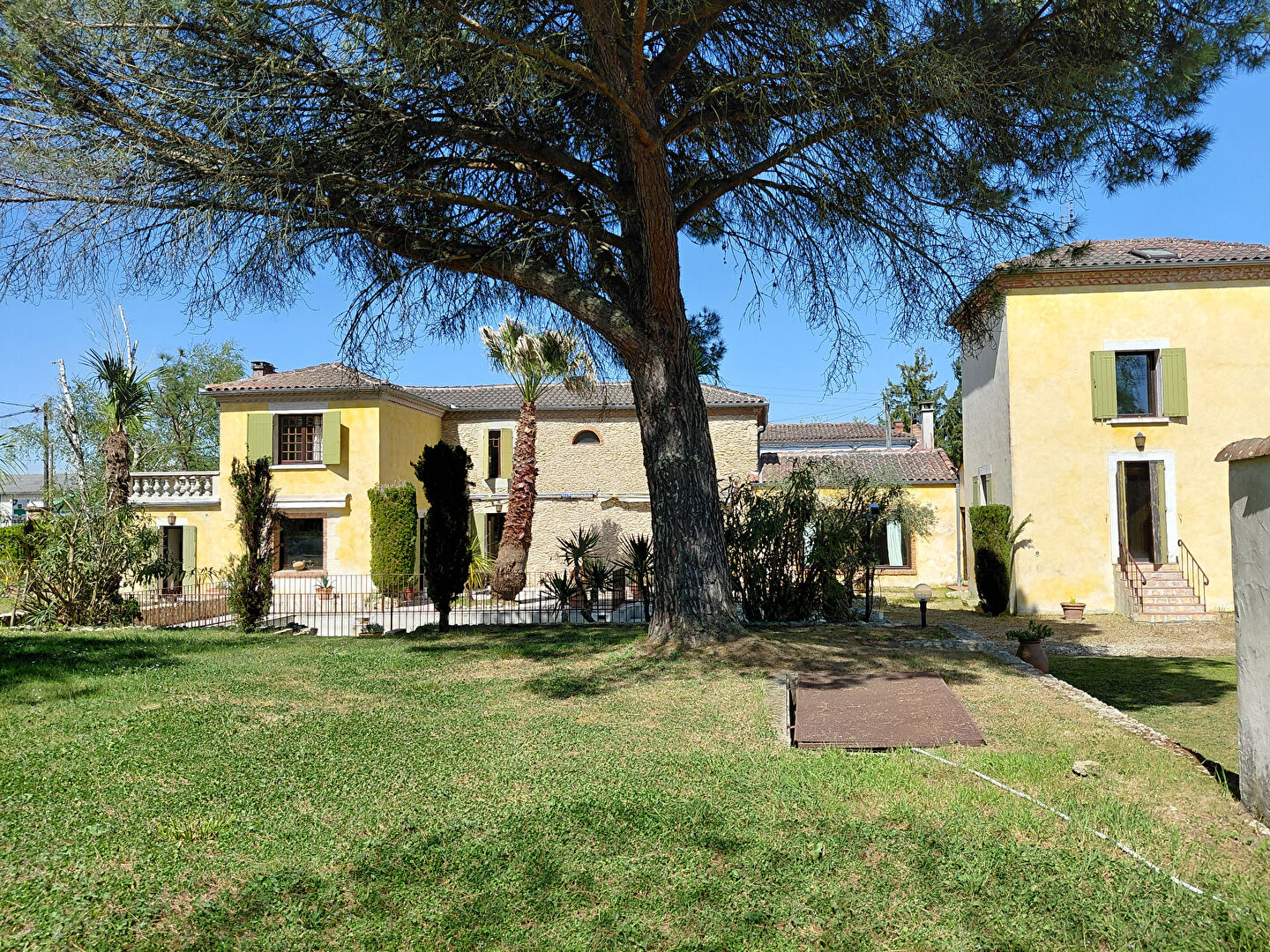 
Ensemble immobilier de charme à Gabarret
 Photo du bien 1 