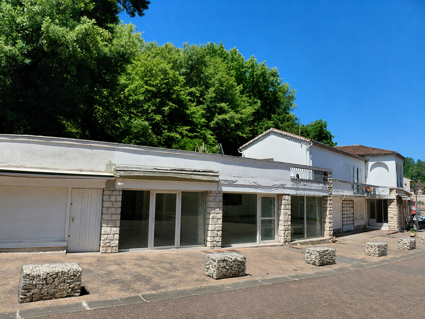 
Ensemble immobilier à fort potentiel ? Coeur de Barbotan-les-Thermes
 Photo du bien 1 