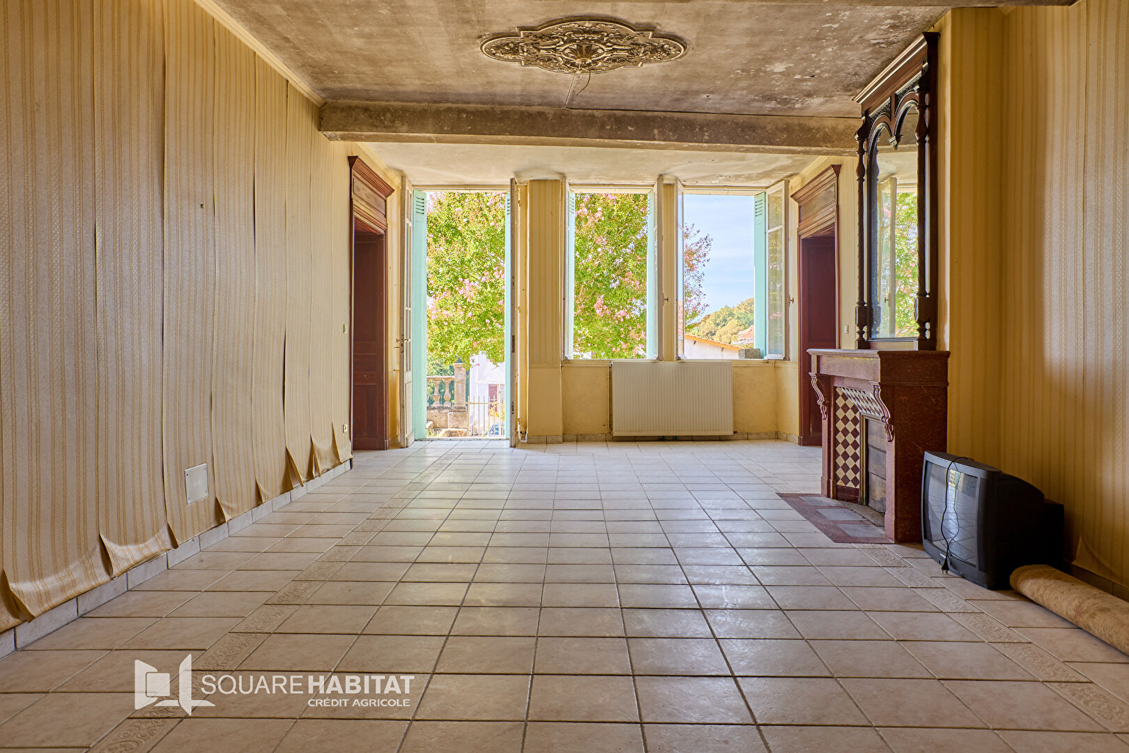 
Maison Castelnau D Auzan Labarrere 6 pièce(s) 285 m2
 Photo du bien 4 