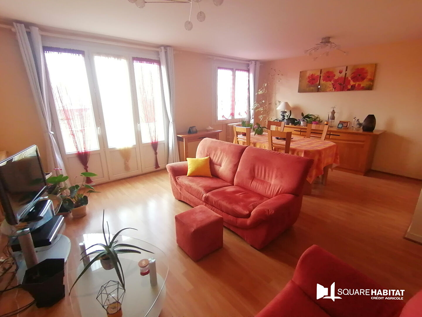 CHOLET - QUARTIER GARE - Appartement de 69 m² avec 2 ch, garage et balcon avec vue dégagée !