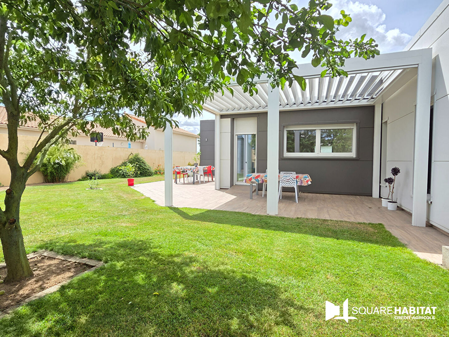 TREMENTINES - BELLE MAISON CONTEMPORAINE DE PLAIN PIED de 136 m² avec jardin et garage double !