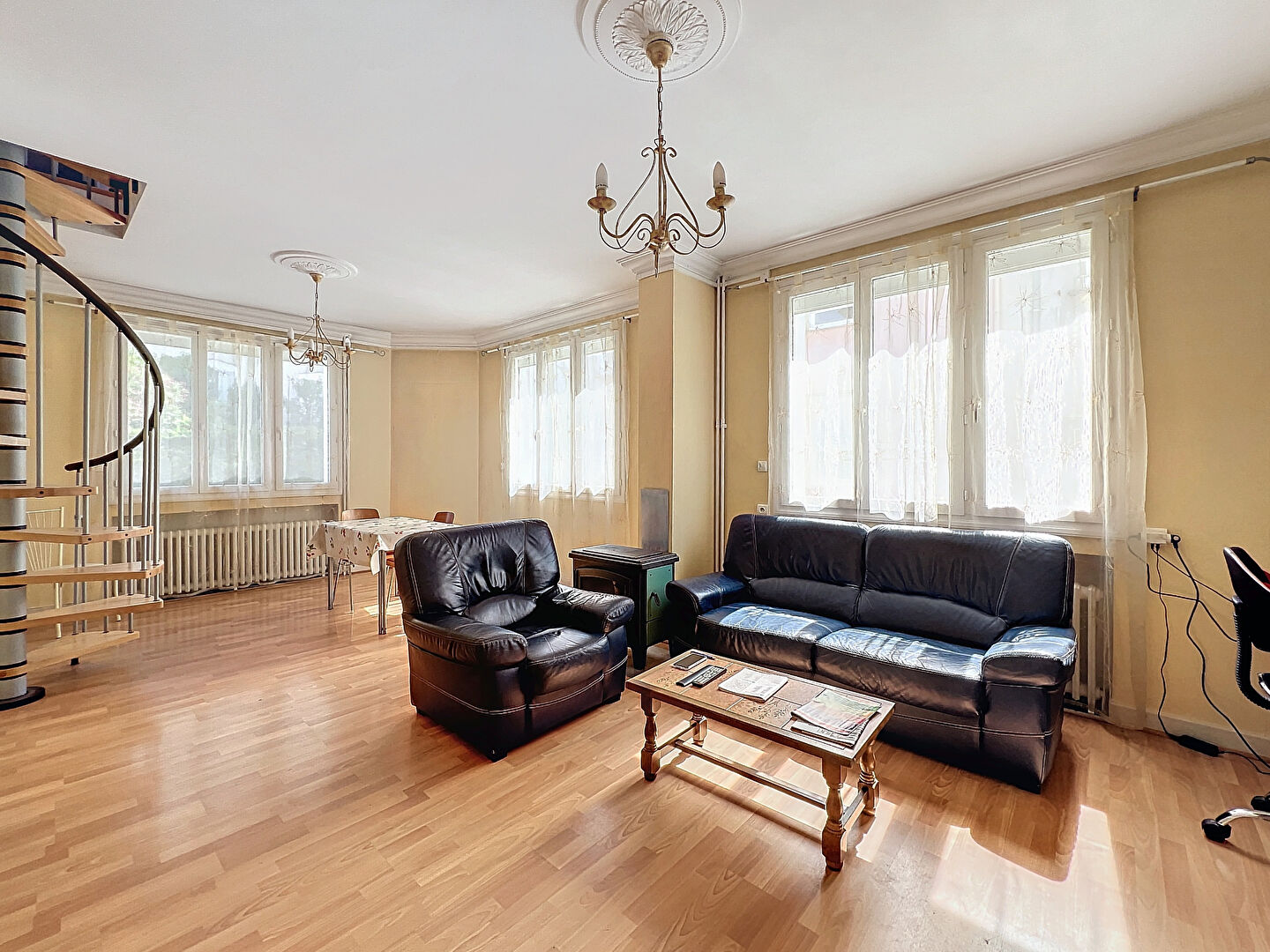 Maison Villeneuve Sur Lot 6 pièce(s) 182 m2