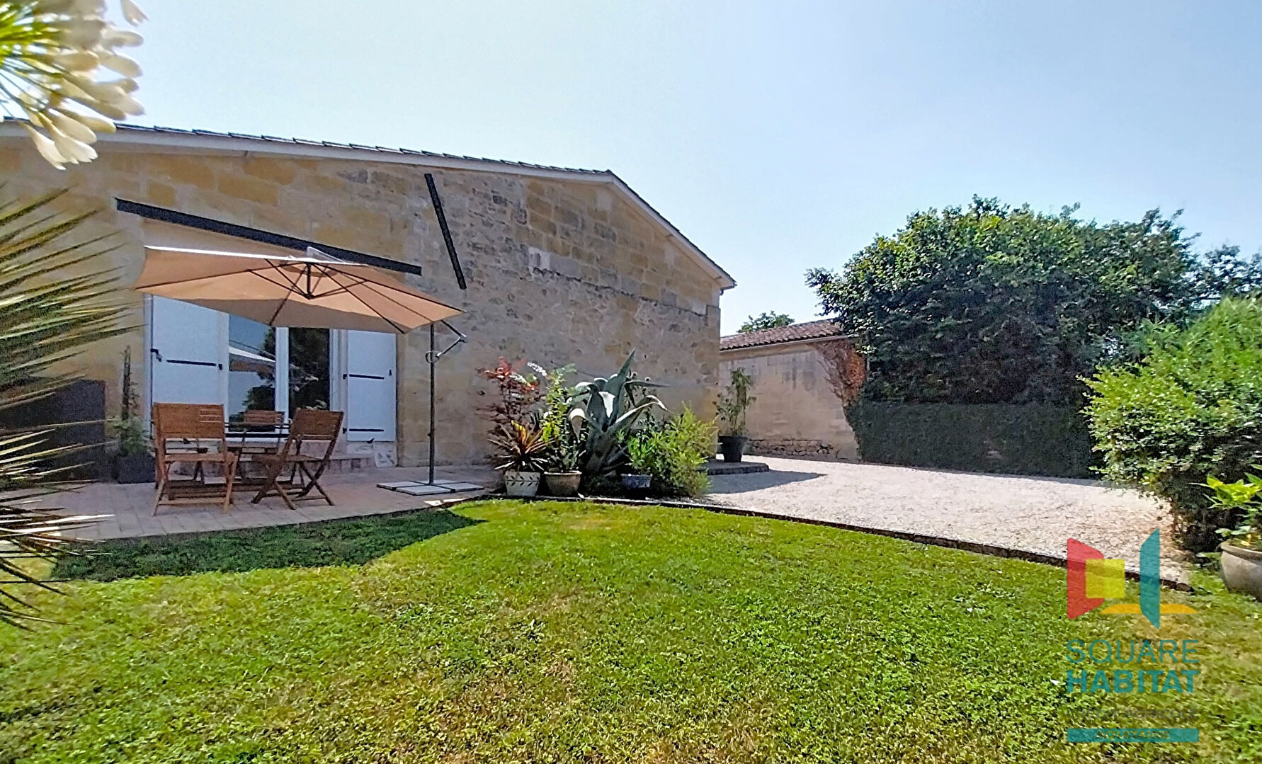 Spacieuse maison en pierre