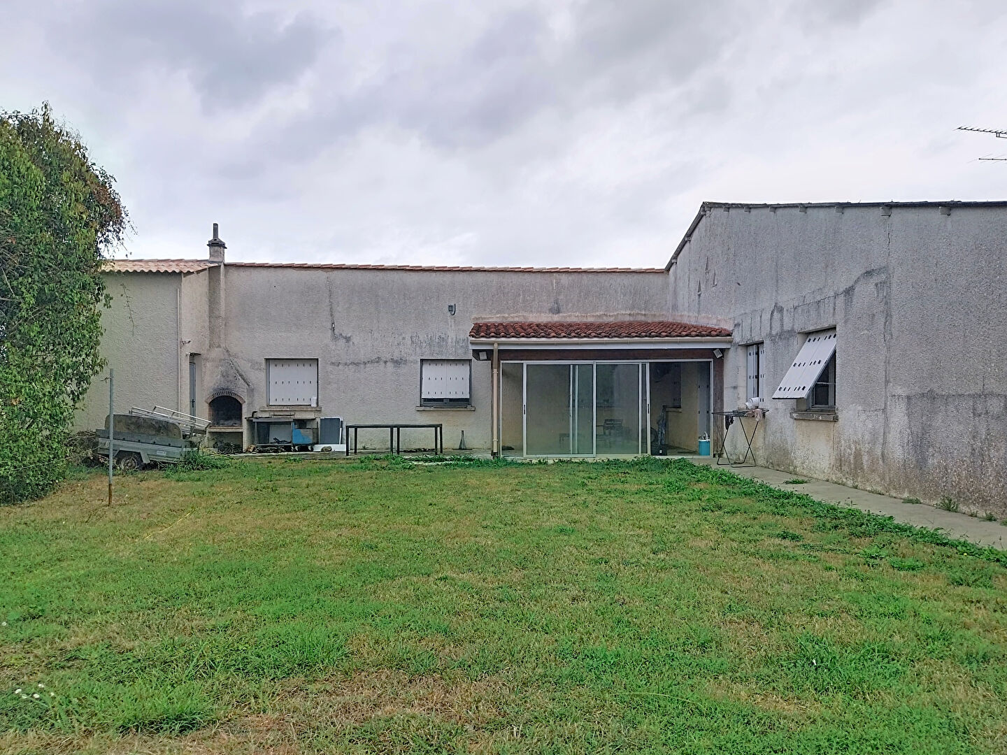 Local d'activité Targon 717 avec maison 116m2
