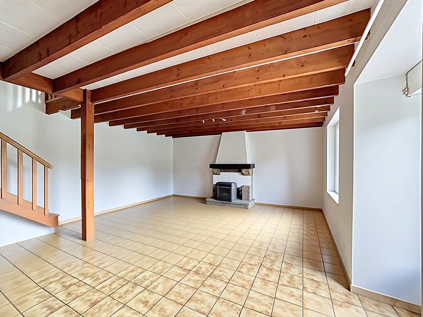 Charmante maison en pierre de 102 m² avec grand terrain à Plaintel