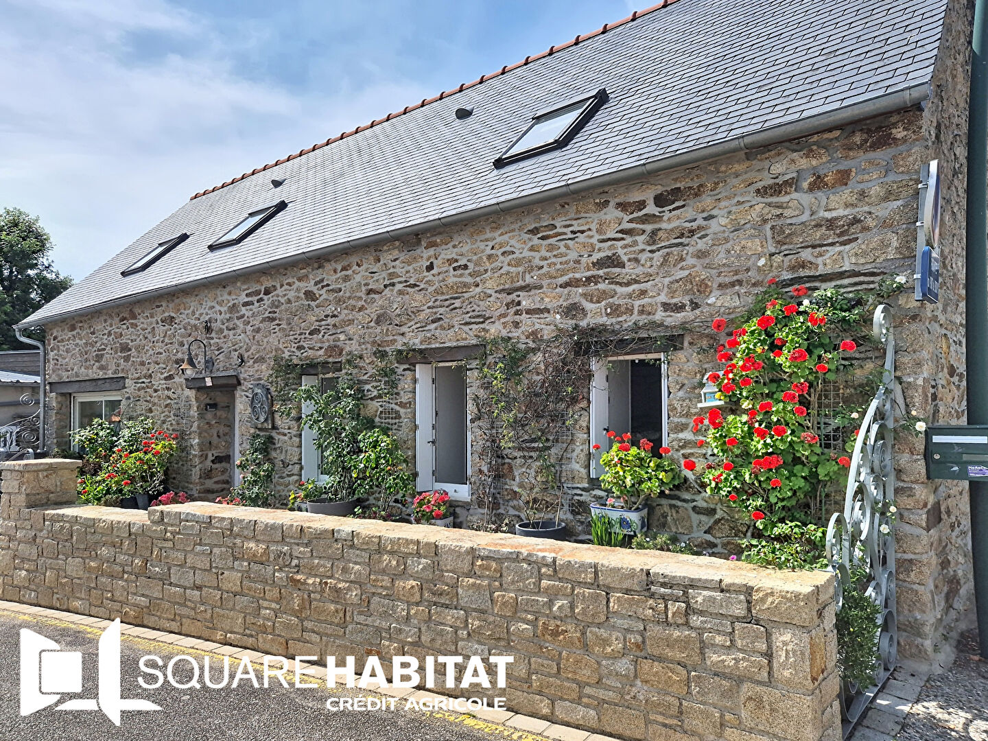 Charmante longère de 91 m² au coeur de Sizun