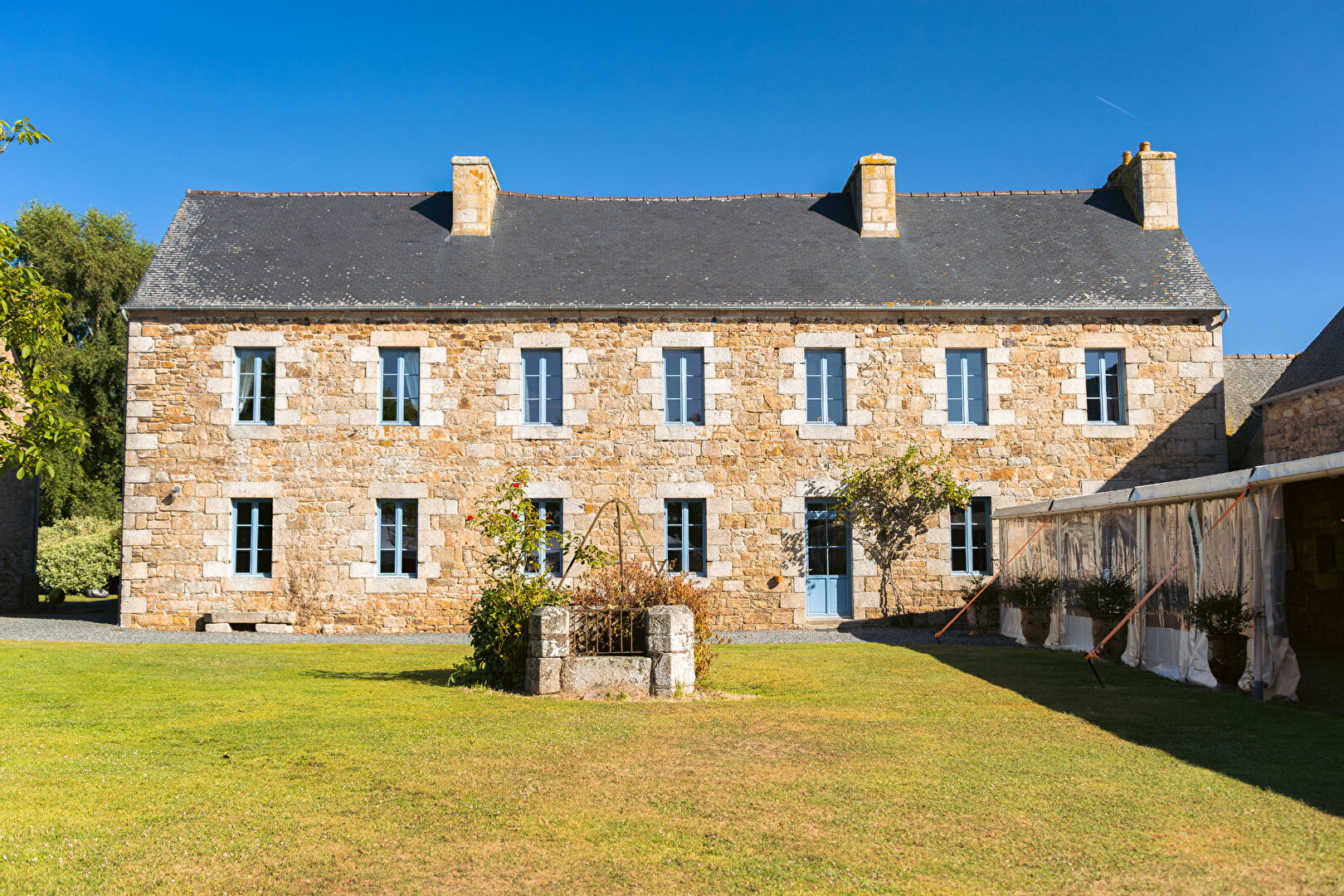 Superbe domaine en pierre de 600 m² à Camlez ? Idéal événementiel ou grande propriété familiale !