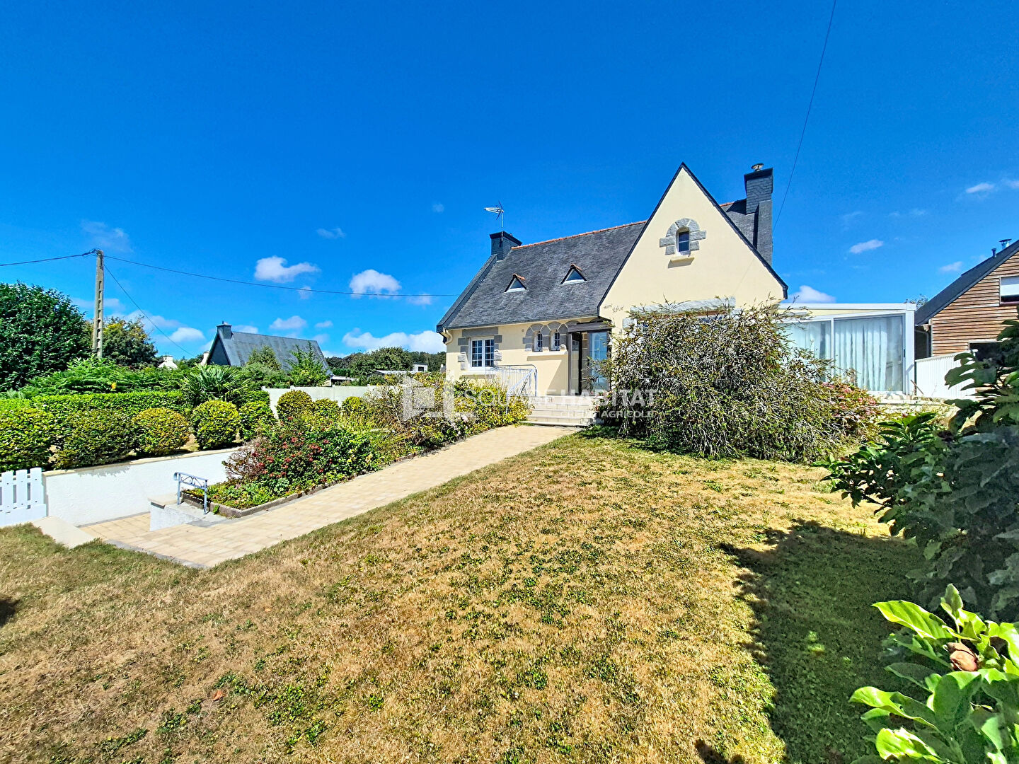 Maison 4 chambres, sous-sol complet