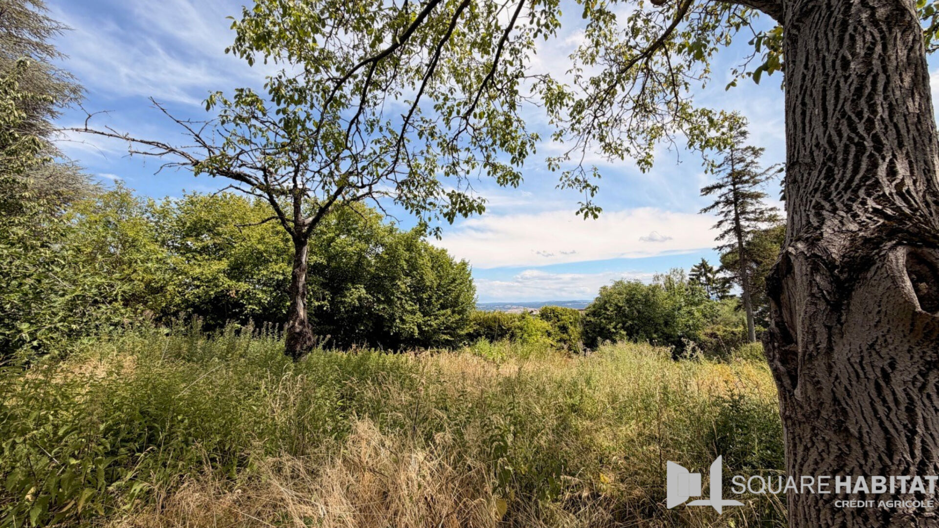 Terrain 840 m² dans le centre de Saint Babel