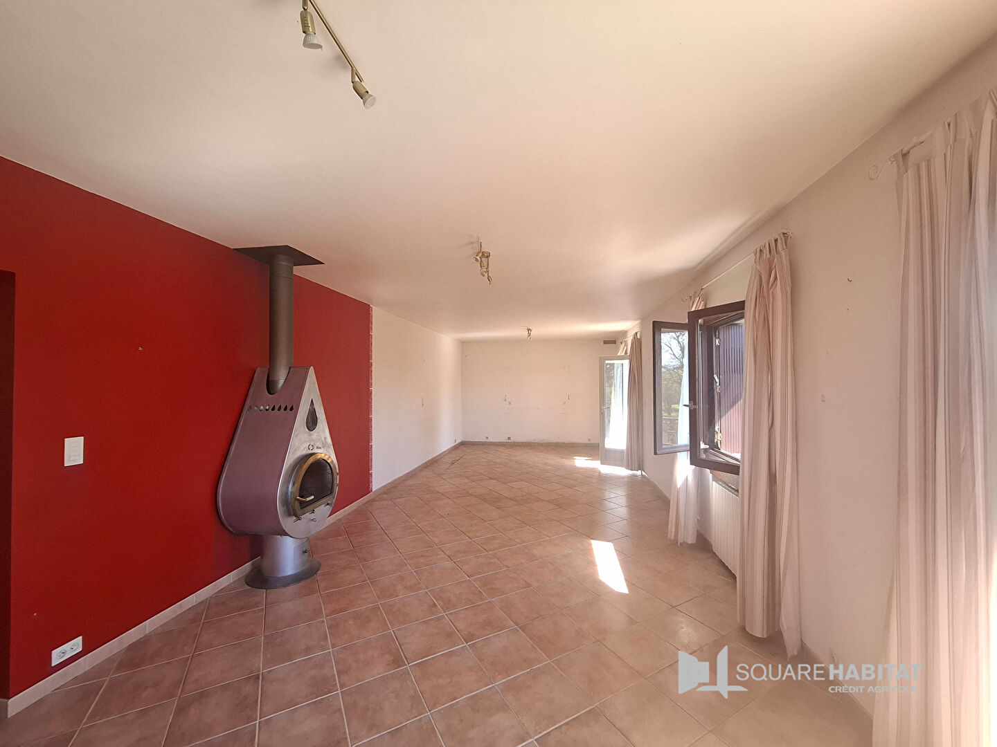 Maison Hauterive 6 pièce(s) 206 m2 sur une parcelle de terrain de 3660 m²