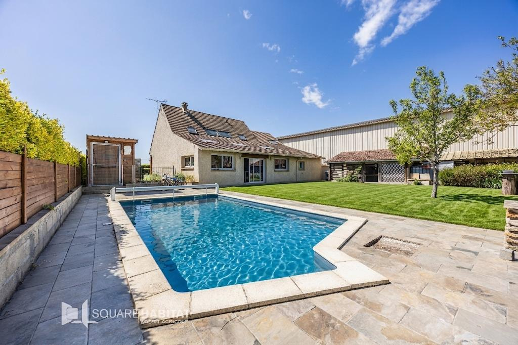MAISON FAMILIALE 140 m² avec piscine